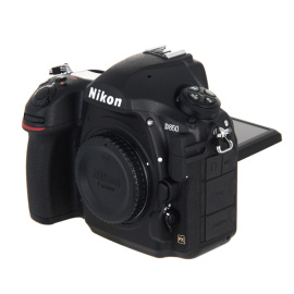 Зеркальный фотоаппарат Nikon D850 в аренду